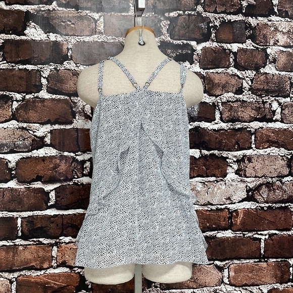 CAbi Tank Top Blouse Flutter 5359 White Black Small - Picture 8 of 12